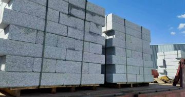 南阳 路沿石装车出货