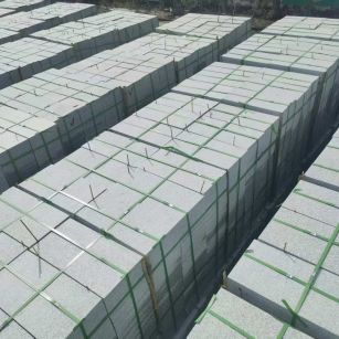 南阳 芝麻白1.8公分火烧300*600地铺，清仓大甩卖