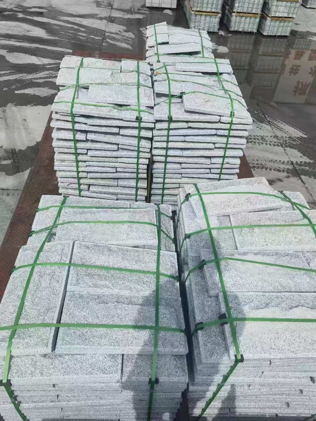 南阳 芝麻白蘑菇石装车出货