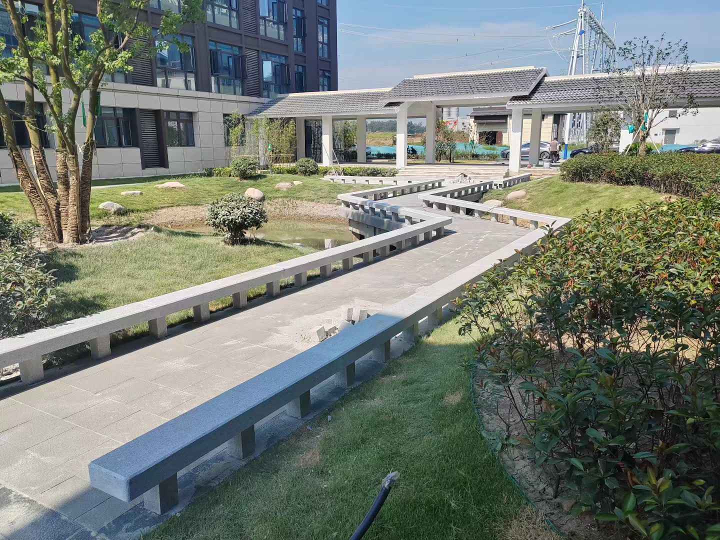 南阳 芝麻灰小区坐凳&栏杆安装效果