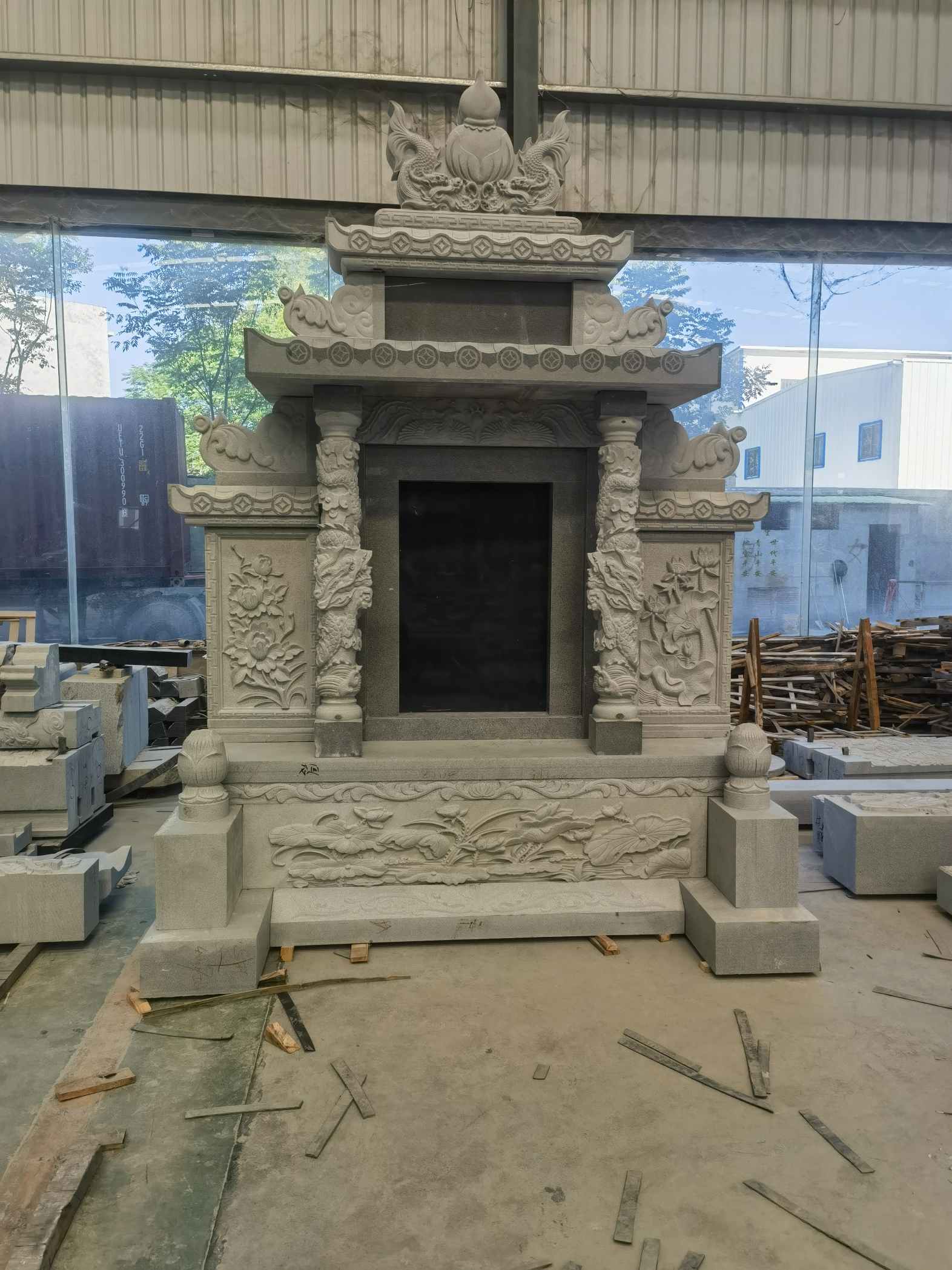 南阳 芝麻灰高档墓碑、土墓，一套也支持定做