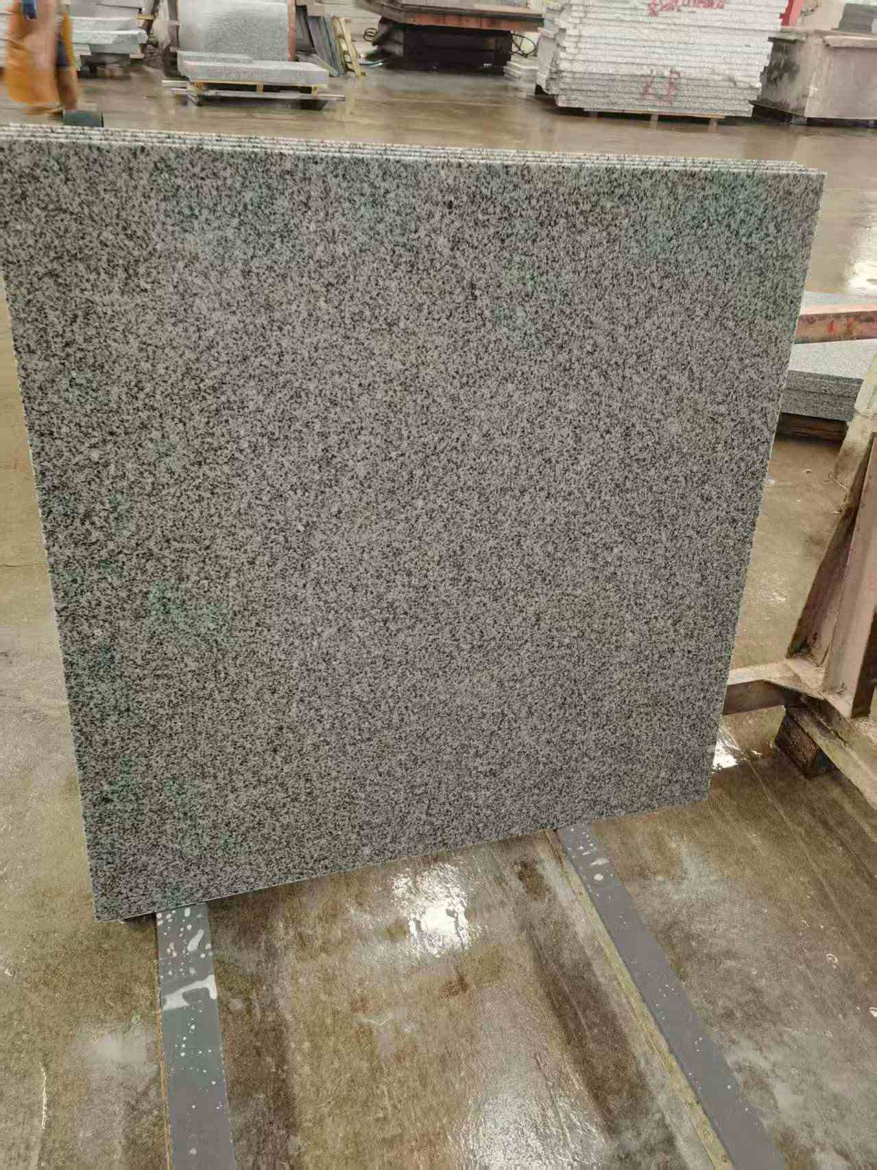 南阳 芝麻白光面900*900，高地铁标准